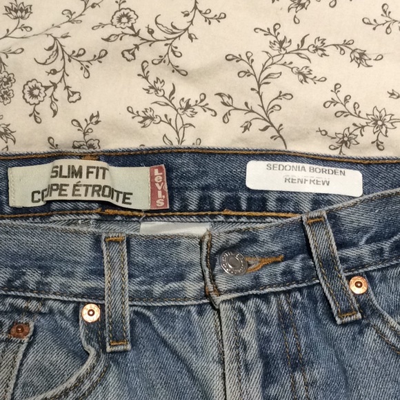 Red Tab Levi Jeans - Picture 5 of 5